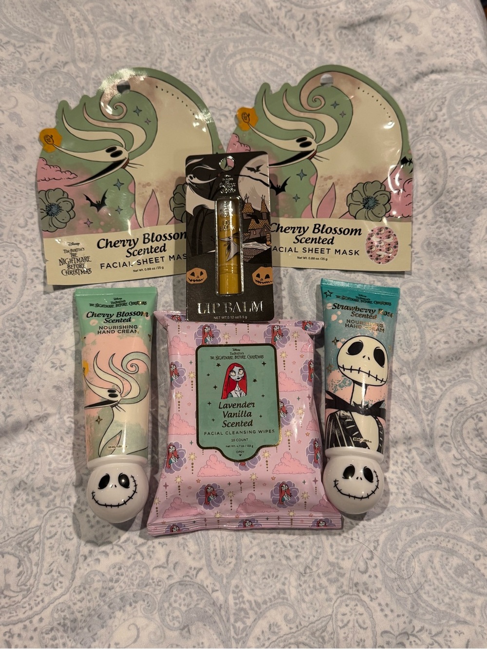 Disney The Nightmare Before Christmas ‘Zero is the Star’ Beauty Set